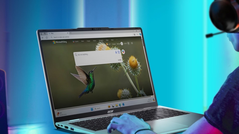 Màn hình 16 inch FHD+ rộng rãi