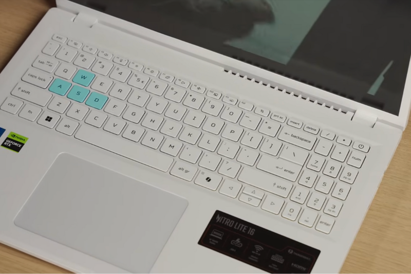 Đánh giá Acer Nitro Lite 16 (3)
