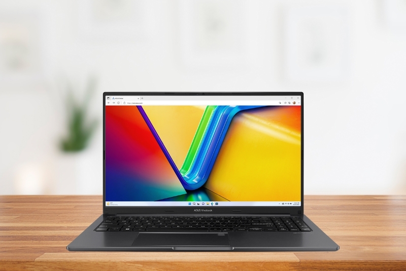 đánh giá asus vivobook 15 oled a1505va ma467w hình 1