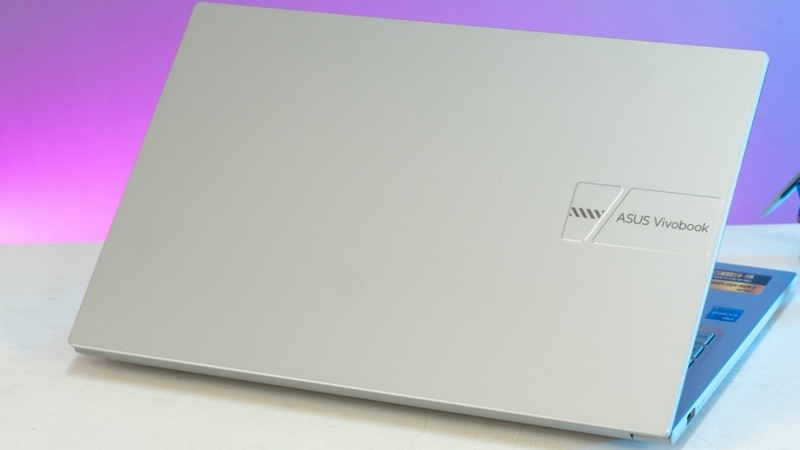 Asus Vivobook 15 X1504ZA-NJ1608W thích hợp với học sinh, sinh viên và nhân viên văn phòng
