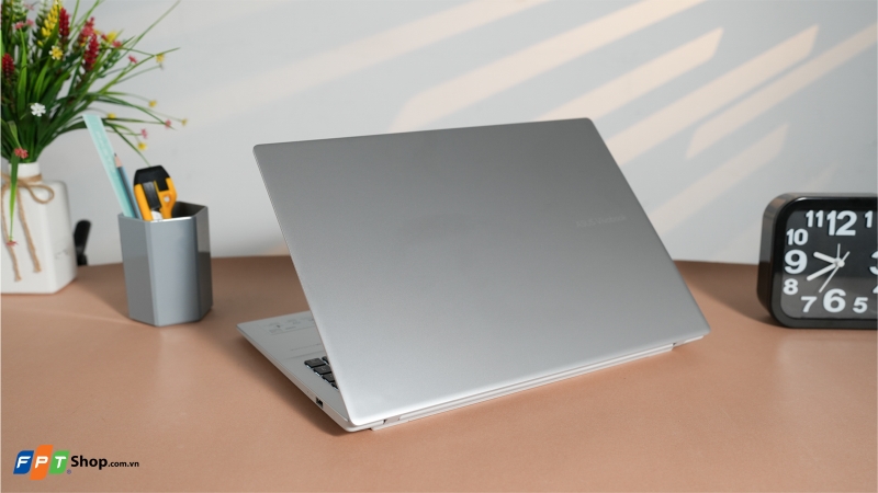 Đánh giá Asus Vivobook X1607CA-MB980W 9