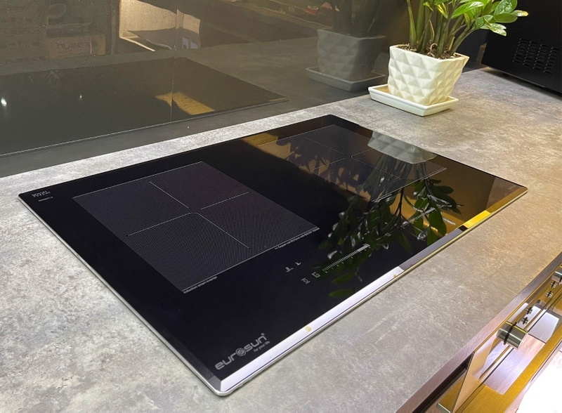 Đ&aacute;nh gi&aacute; bếp từ Eurosun EU-T715Pro 6