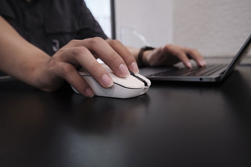 Đánh giá chuột DareU EM911X - 05