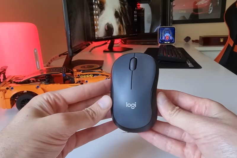 Đánh giá chuột Logitech M220 (1)