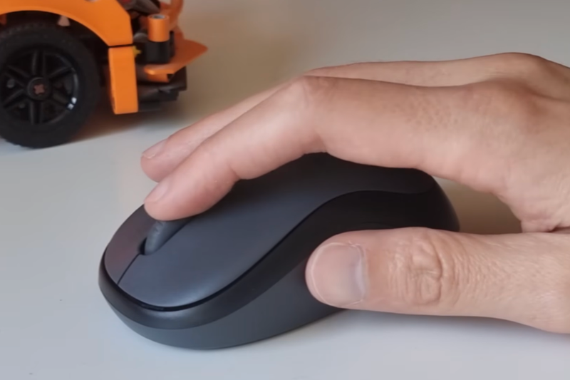 Đánh giá chuột Logitech M220 (4)