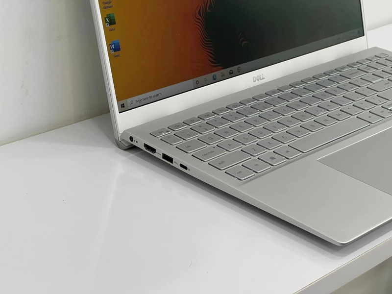 Đánh giá Dell Inspiron 5502 (ảnh 3)