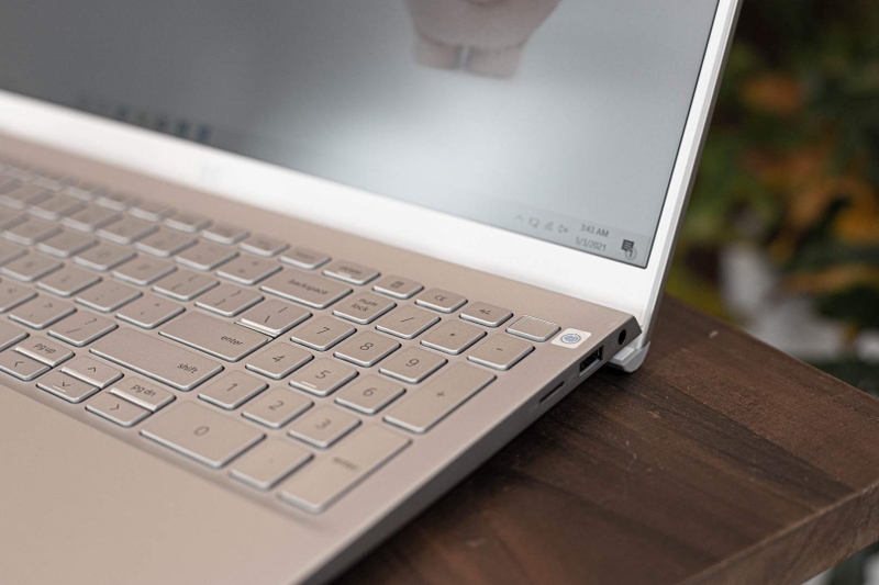 Đánh giá Dell Inspiron 5502 (ảnh 7)
