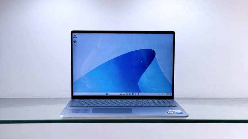 Dell Inspiron 5640 thiết kế sang trọng, cao cấp