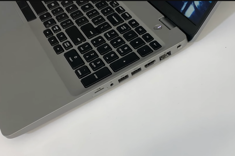 Đánh giá Dell Latitude 5511 (5)