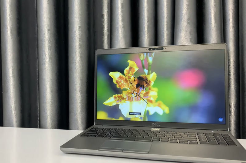 Đánh giá Dell Latitude 5511 (6)