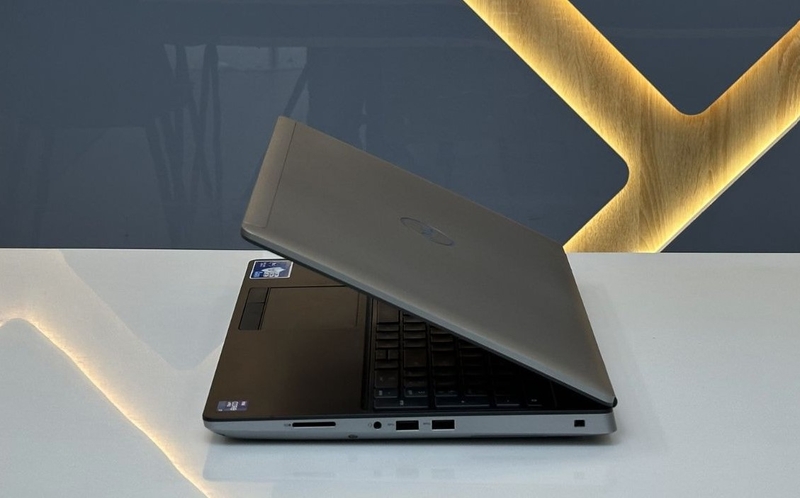 DAO NGUYEN PHUC HAU専用 Precision 7560 DAO NGUYEN PHUC HAU専用 Precision 7560 - メルカリ