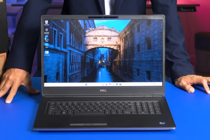 Đánh giá Dell Precision 7760 (1)