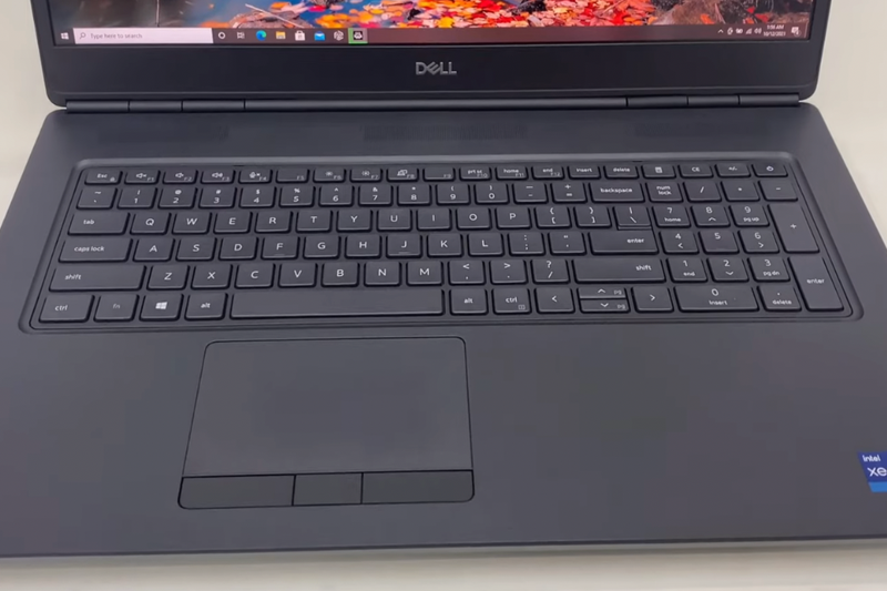 Đánh giá Dell Precision 7760 (6)