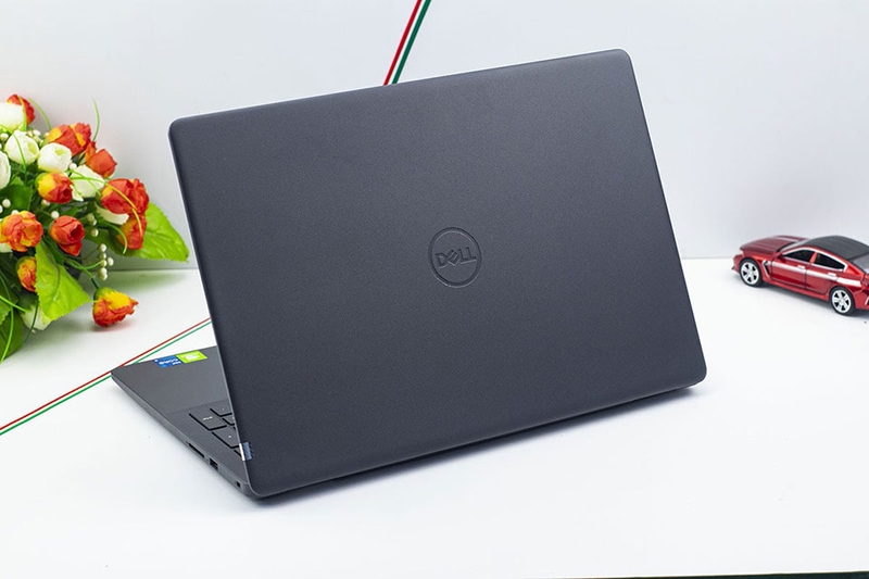Đánh giá Dell Vostro 3500 - 01
