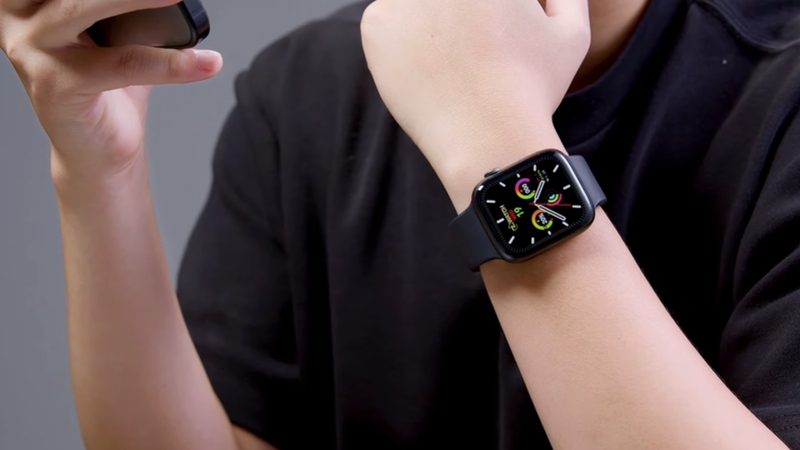Màn hình và khả năng hiển thị của Zwatch Z8