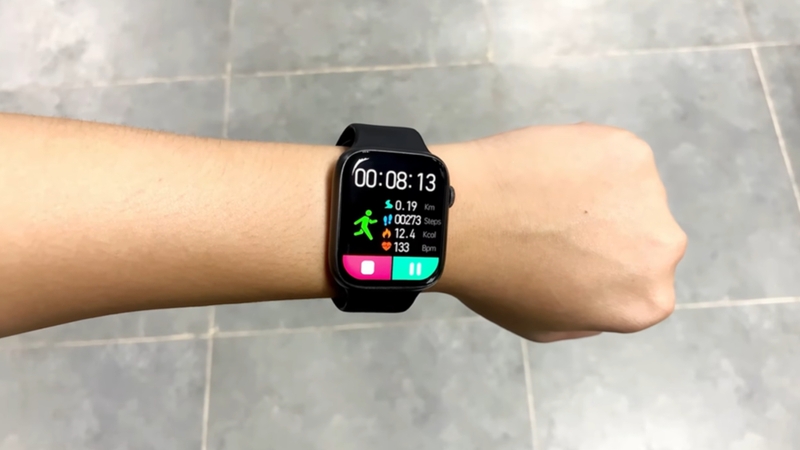 Tính năng theo dõi sức khỏe trên ZWatch Z8
