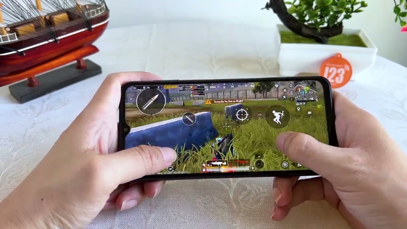Đánh giá Galaxy M33 - hình 4