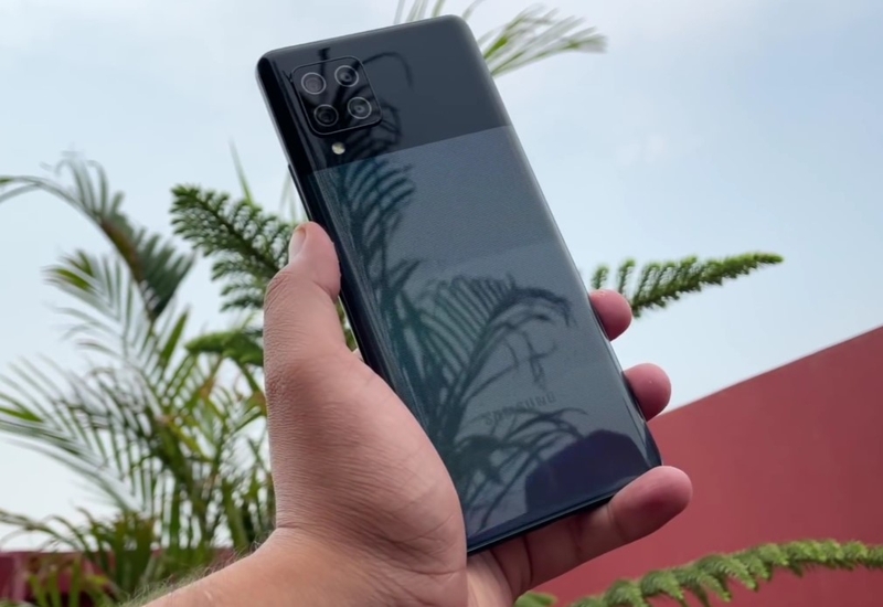 Đánh giá Galaxy M42 - hình 10