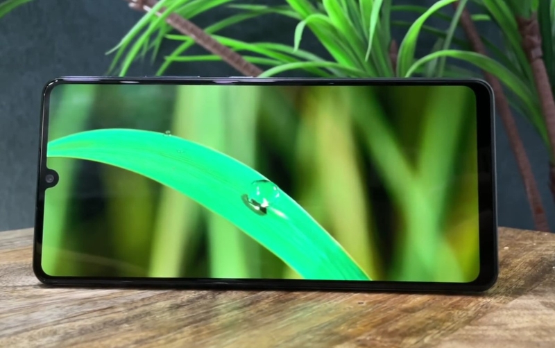 Đánh giá Galaxy M42 - hình 3