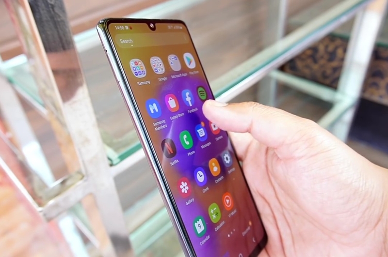 Đánh giá Galaxy M42 - hình 4