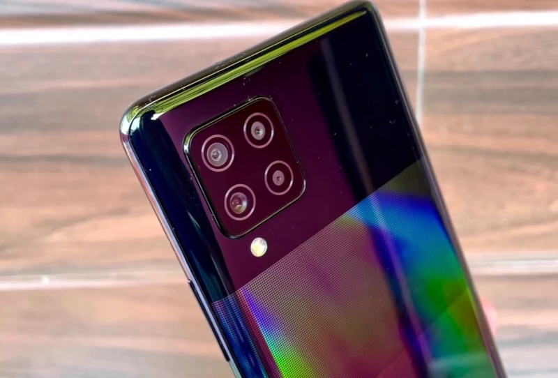 Đánh giá Galaxy M42 - hình 7
