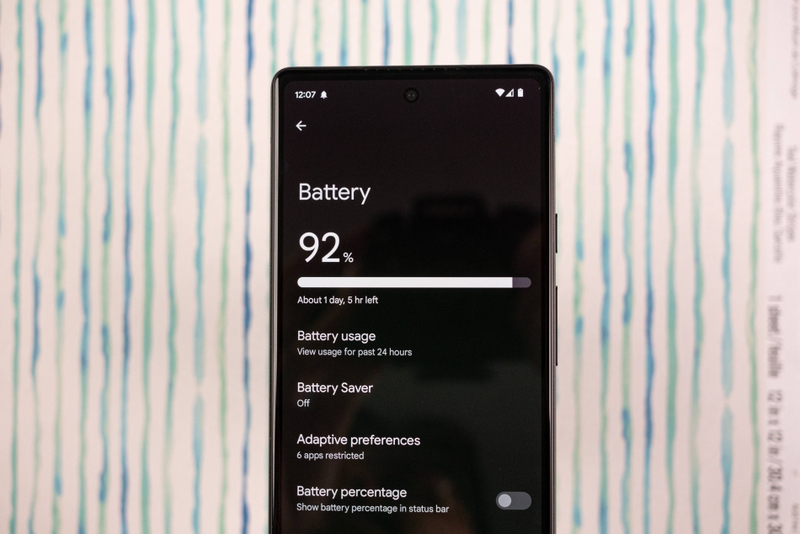 Đánh giá Google Pixel 6a - hình 9