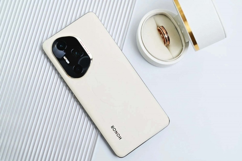 Đánh giá HONOR 300 Ultra 8