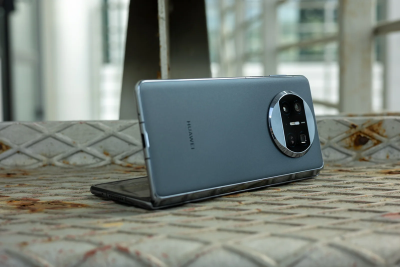 Đánh giá Huawei Mate X3 - hình 1