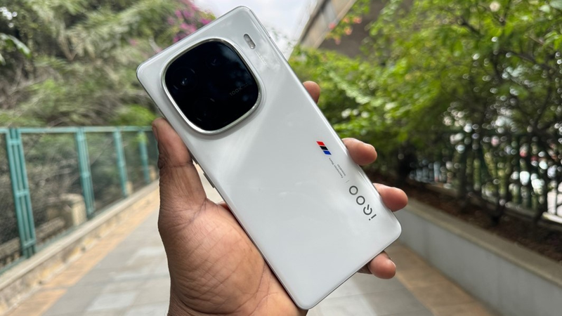 Đánh giá iQOO 12 10