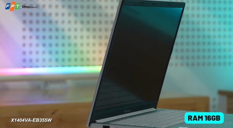 Đánh giá laptop Asus Vivobook 14 X1404VA-EB355W - hình 7