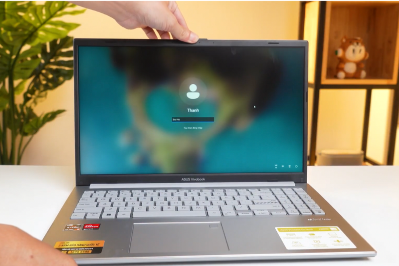 Đánh giá laptop Asus Vivobook Go 15 E1504FA-BQ340W (4)