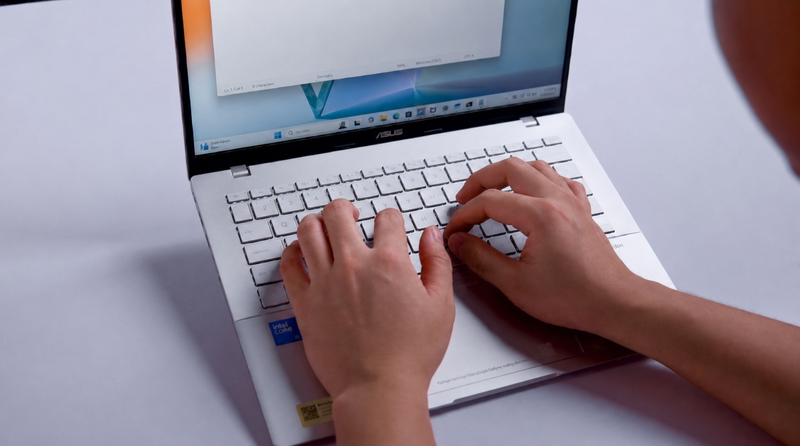 Đánh giá laptop ASUS VivoBook S14 S3407VA-LY053W - hình 3