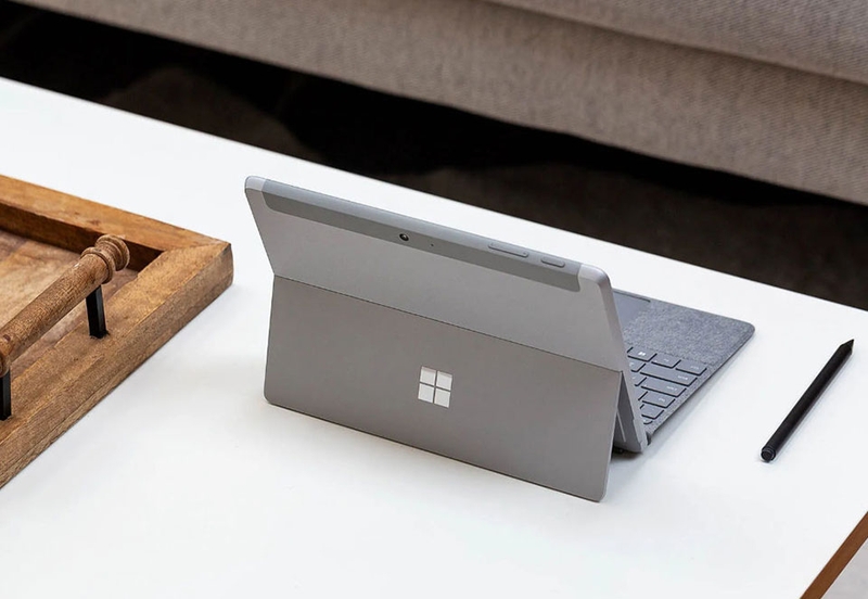 Đánh giá laptop Surface Go - 06