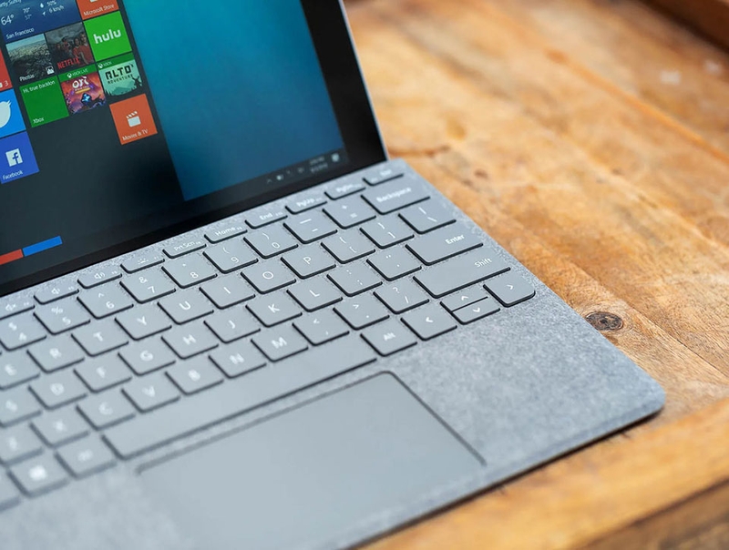 Đánh giá laptop Surface Go - 09