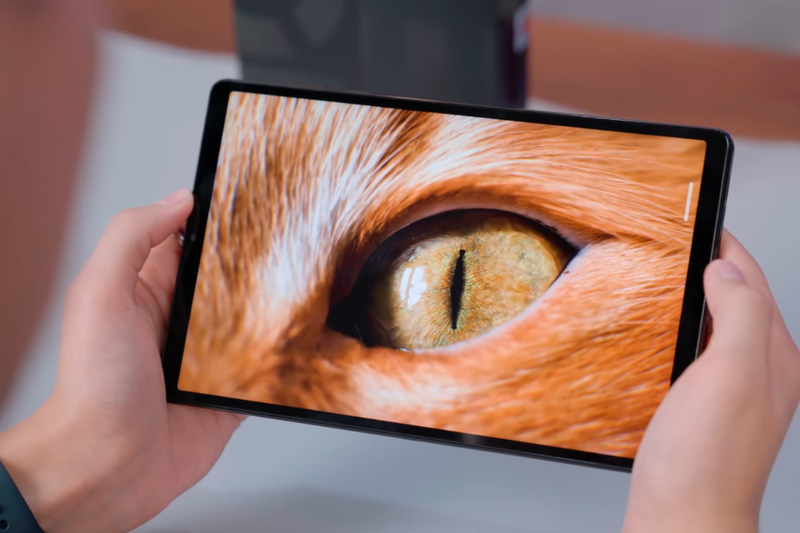 Đánh giá Lenovo Legion Y700 (3)