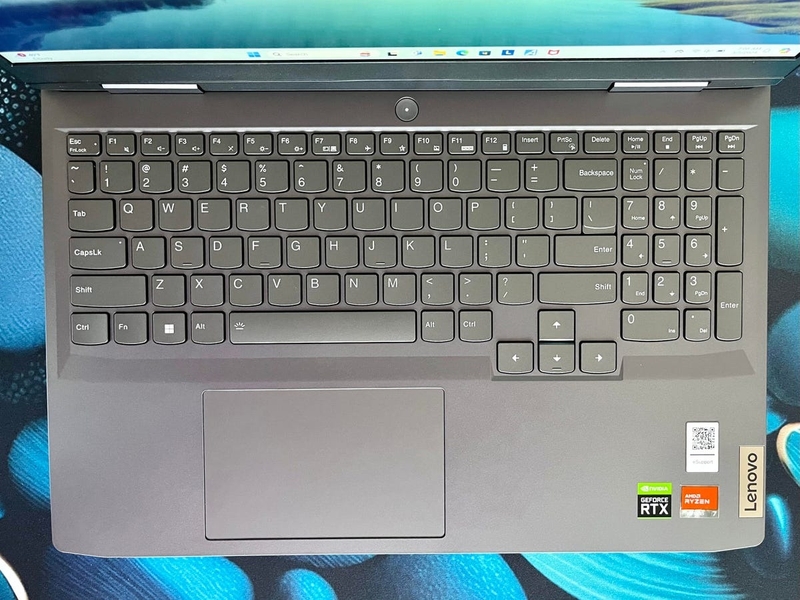 Đánh giá Lenovo LOQ 15iHR8 6