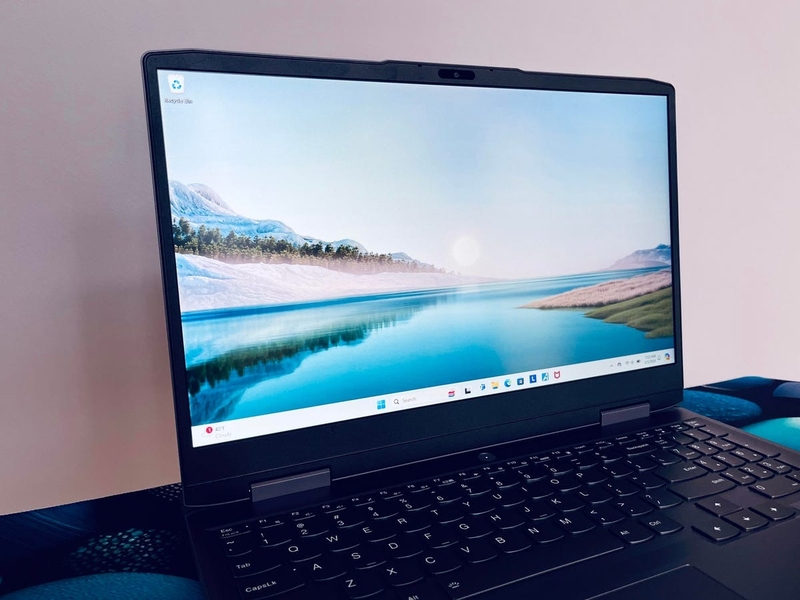 Đánh giá Lenovo LOQ 15iHR8 4