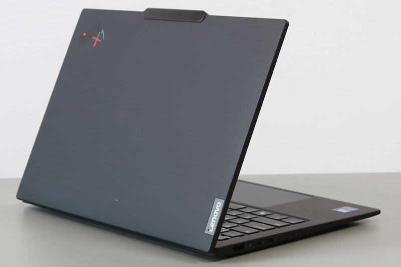 danh-gia-lenovo-thinkpad-x1-carbon-gen-13-1.jpg