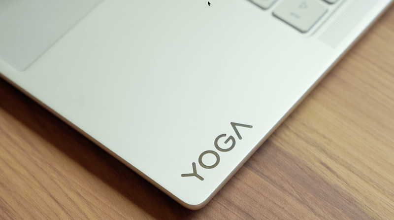 đánh giá Lenovo Yoga Slim 7 Ultra 14IPH11 - Hình 2