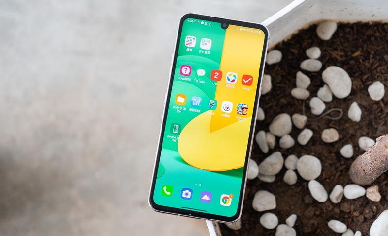 Đánh giá LG V60 hình 4