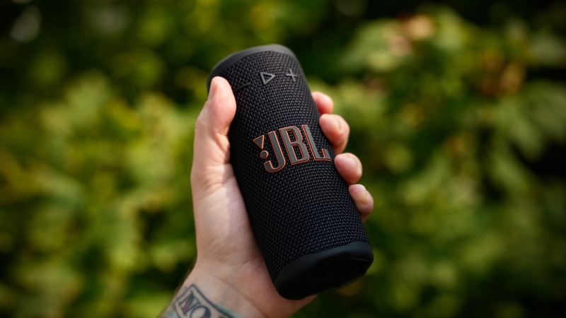 đánh giá loa JBL Grip 8.jpeg