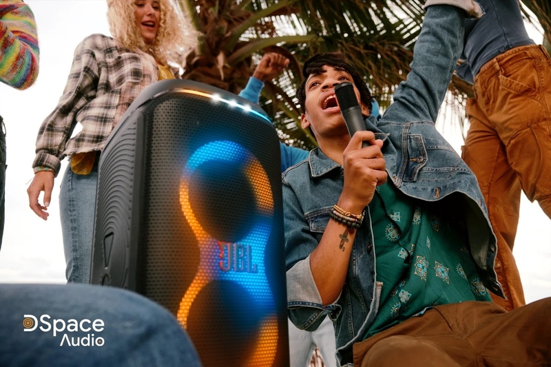 Đánh giá loa JBL PartyBox Club 120 2
