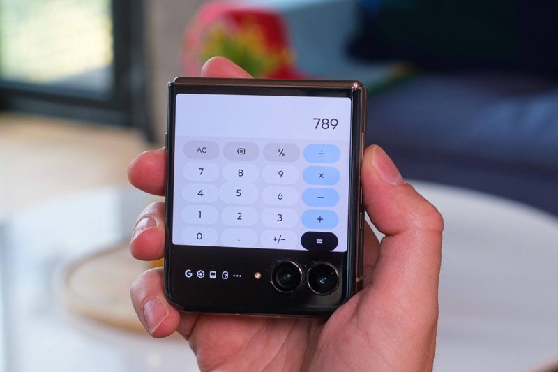 đánh giá motorola razr 70 ultra 13.jpg
