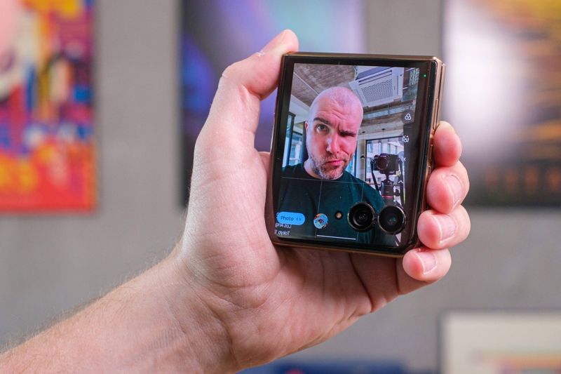 đánh giá motorola razr 70 ultra 16.jpg
