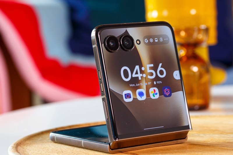 đánh giá motorola razr 70 ultra 18.jpg