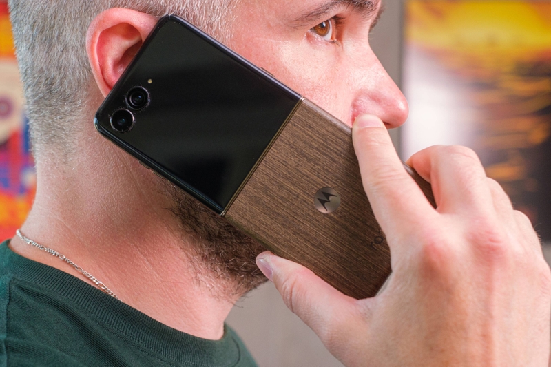 đánh giá motorola razr 70 ultra 5.jpg