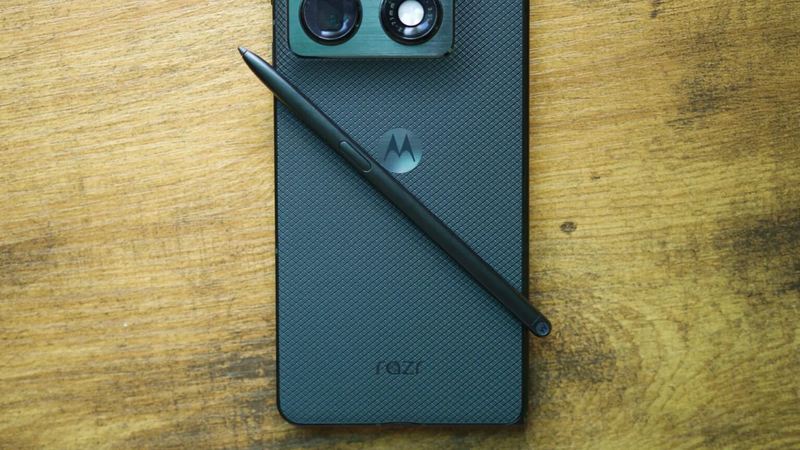 Đánh giá Motorola Razr Fold - hình 3