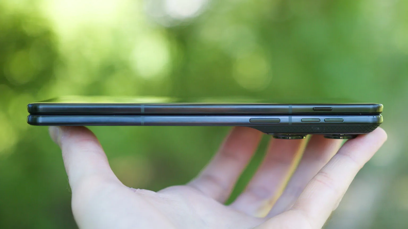 Đánh giá Motorola Razr Fold - hình 4