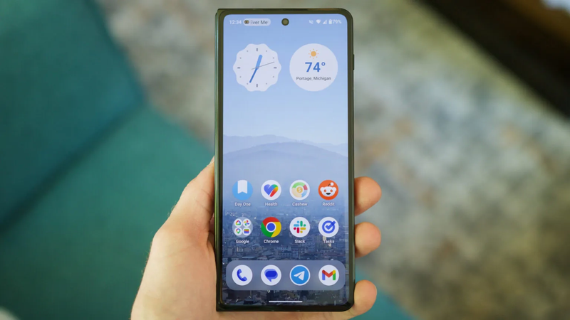 Đánh giá Motorola Razr Fold - hình 7