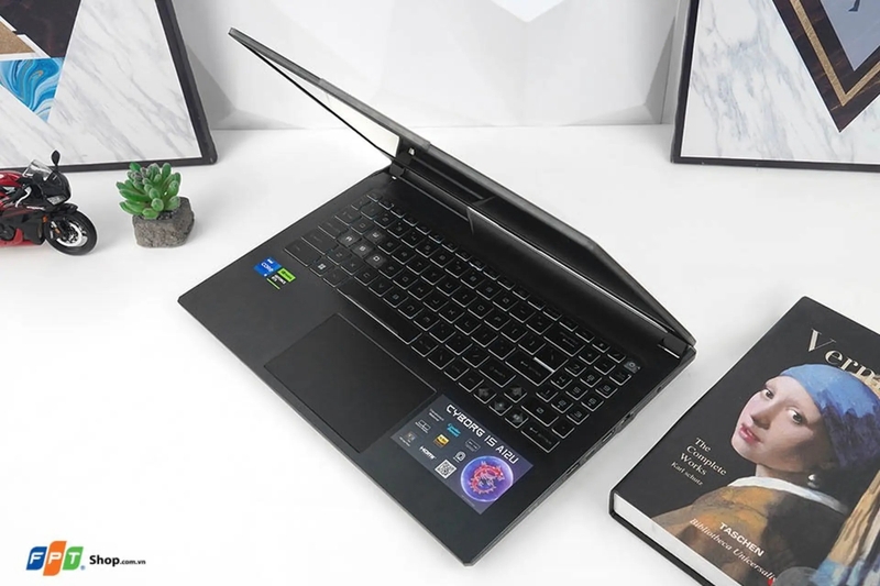 Đánh giá MSI Cyborg 15 1